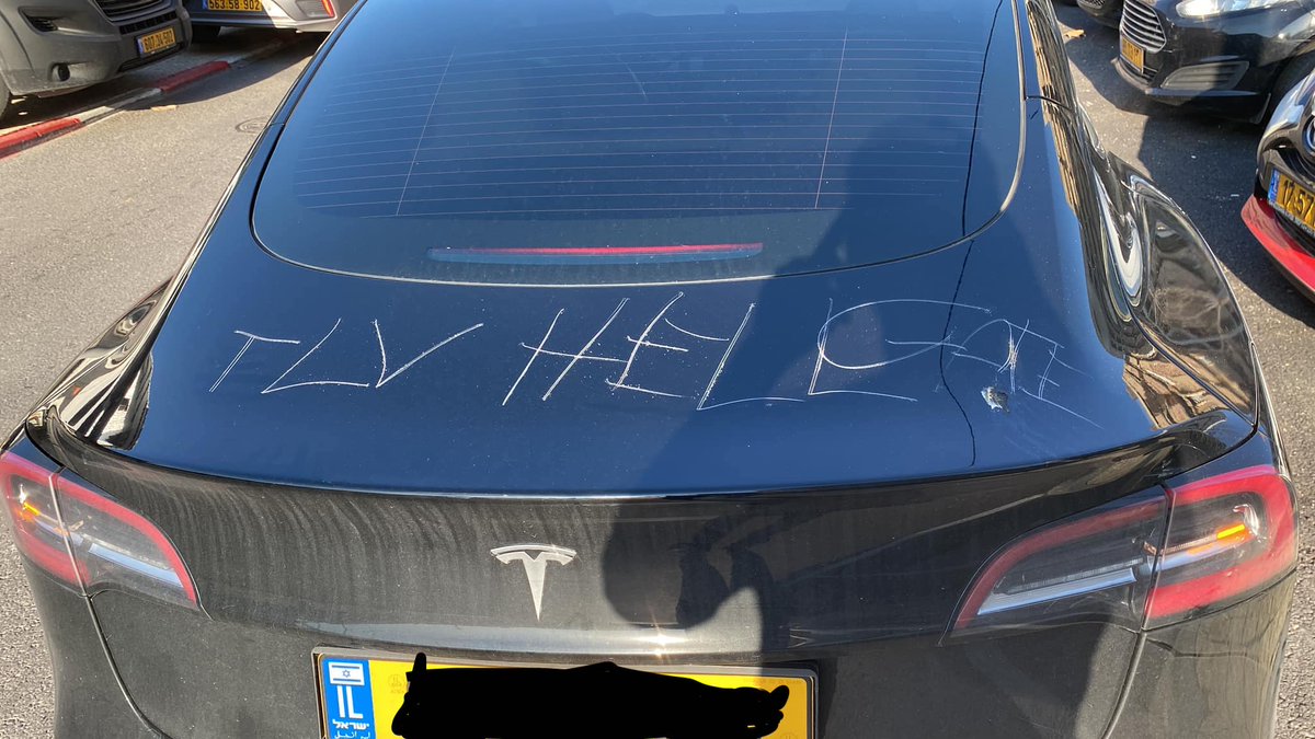 erezz's tweet photo. Hey @elonmusk please enable Sentry Mode in Israel, is it that hard to disable active alarm? really? all this tech? #sentrymode #tesla https://t.co/S0wyhtMa7o