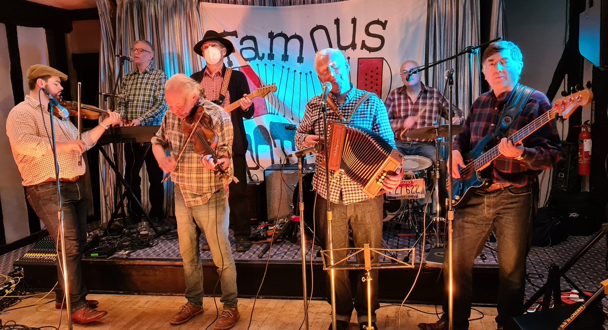 <a href="/TheFamousPots/">Famous Potatoes</a>