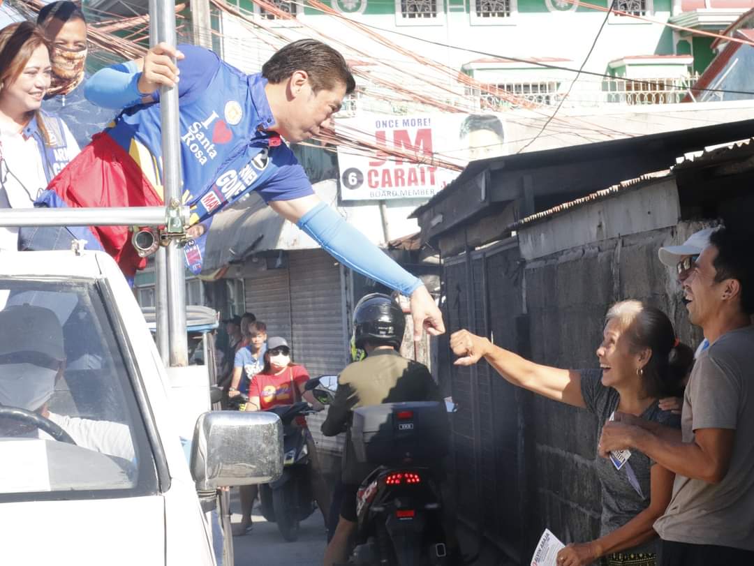VMArnelDCGomez's tweet photo. #MAGkaisa para sa #BagongSantaRosa! 🤜🤛

Maraming Salamat po Barangay Sinalhan, Aplaya at Caingin!

Salamat sa Diyos sa ligtas nating pag-iikot sa unang araw ng Local Campaign 2022. 

#iLoveSantaRosa
#ArnelDCGomez #BatangSantaRosa
#MAGkaisa #BetterSantaRosa https://t.co/g5MbcTXSOR