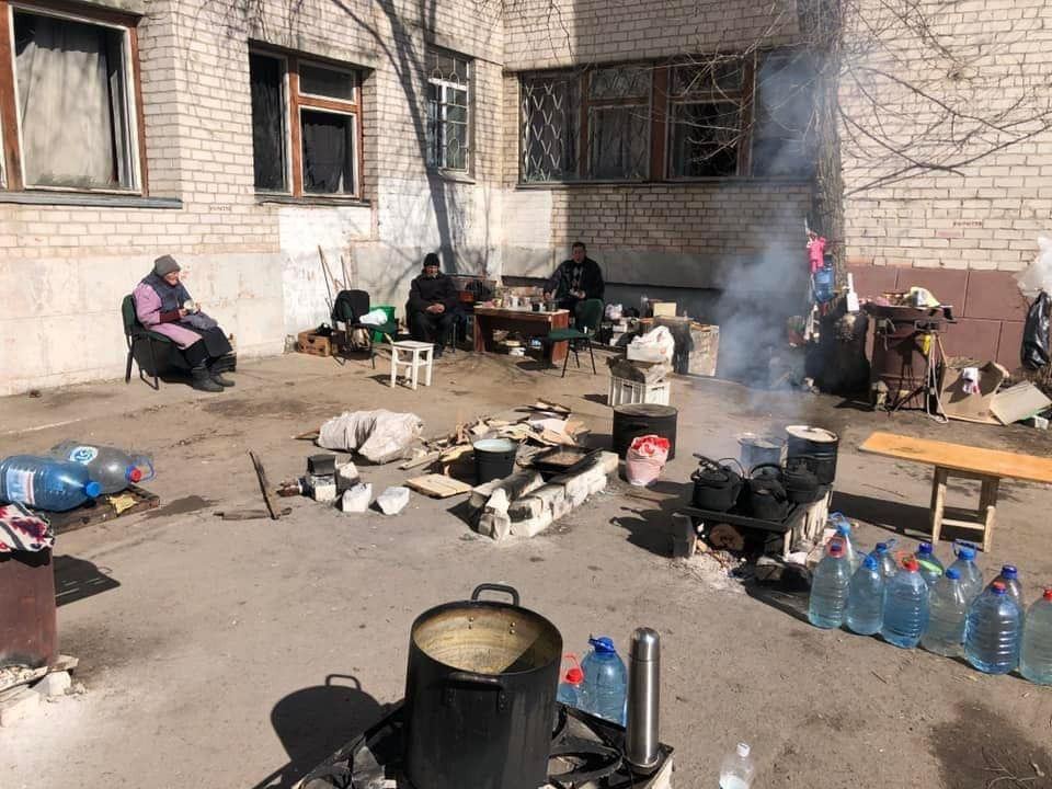 dattalion's tweet photo. 26th March 2022.
The Russian military once again violated a temporary ceasefire agreement in the Luhansk region and used Tochka-U and Grad missiles against civilians in Lysychansk and Severodonetsk.
Ask your government to #closethesky over Ukraine. #DATTALION #WhatIsTheRedLine https://t.co/5tb6UgIHoK