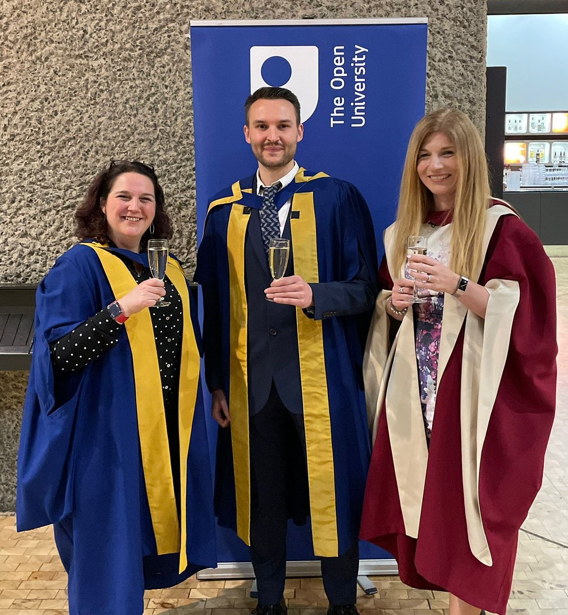 AstroBioPrice's tweet photo. Wonderful to finally receive my doctorate alongside @pmstreeter &amp; @planetpegg, take a seat on stage with @_vic_pearson &amp; @OlssonKaren &amp; join the #OUFamily! Well worth the two-year wait 🥳 #astrobiology https://t.co/aQfpIynxte