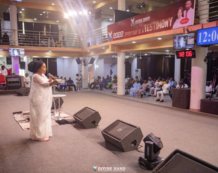 DivineHandofGod's tweet photo. Highlights from the service #BGC2022 : The raw power of God was made manifest on this day.

It was such a memorable service filled with praise, worship, deliverance and appreciation to God for the life of our father @prophetdromale,and mother @DeborahOmale . https://t.co/7vPQTWcOlD