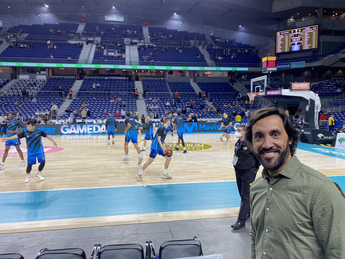 kaleagroup's tweet photo. Hoy estamos en el @RMBaloncesto-@BFuenlabrada, partido de #ligaendesa en el que podría debutar el primer jugador chino en la historia de la acb, Bolong Zheng. 🏀

Un partido que se ve en China a través de Bilibili. 📺

#KaleaSportAndEntertainment https://t.co/nkv7Llg1Vl