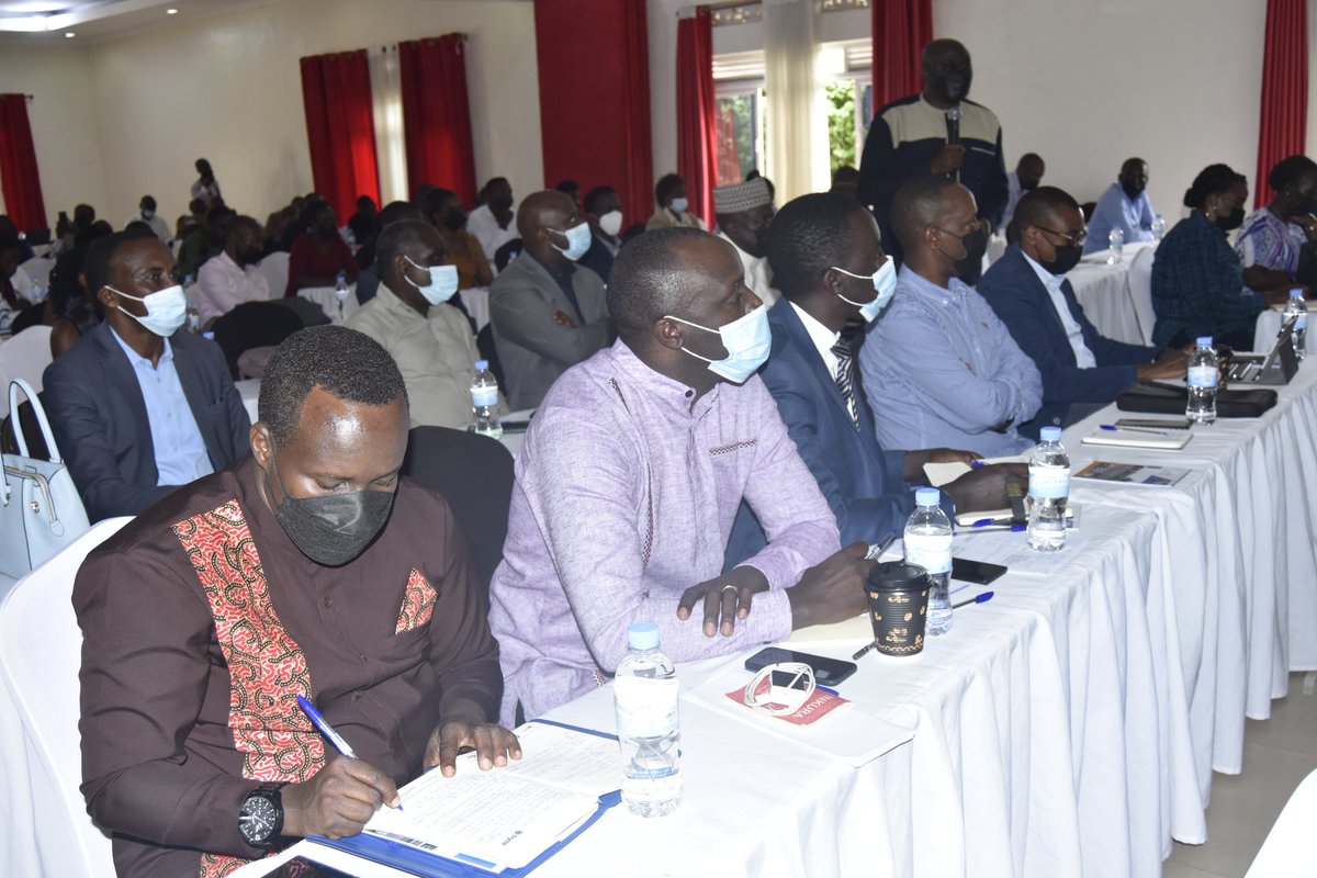 RwandaEast's tweet photo. Mu gitondo cyo kuri iki cyumweru, mu Karere ka Kayonza hatangiye umwiherero w'iminsi ibiri(2) w'abagize urugaga rw'abikorera (PSF) mu Ntara y'Iburasirazuba, ufite insanganyamatsiko igira iti "Serivisi inoze yihutisha Iterambere”
#PSFRetreat2022 https://t.co/0ZI8IFYuCT