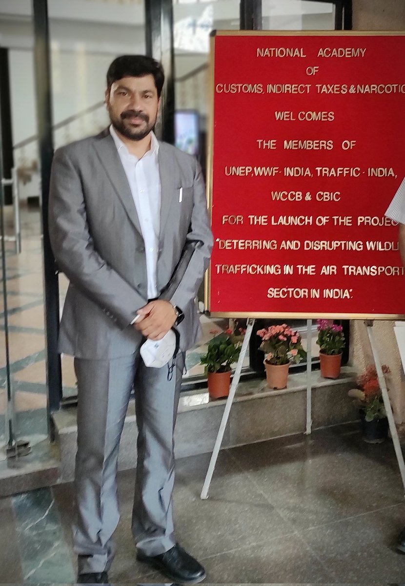 Saket_Badola's tweet photo. सोचा थोड़ा फॉर्मल हो जाएं। 😉
#FormalDressing #ProjectLaunch https://t.co/m3he5c8Nb6