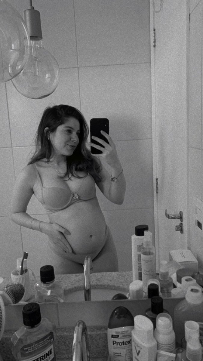 son0fbitch's tweet photo. 07 meses de gestação da Helô 🤰🏻💚 https://t.co/03gnRXs06m