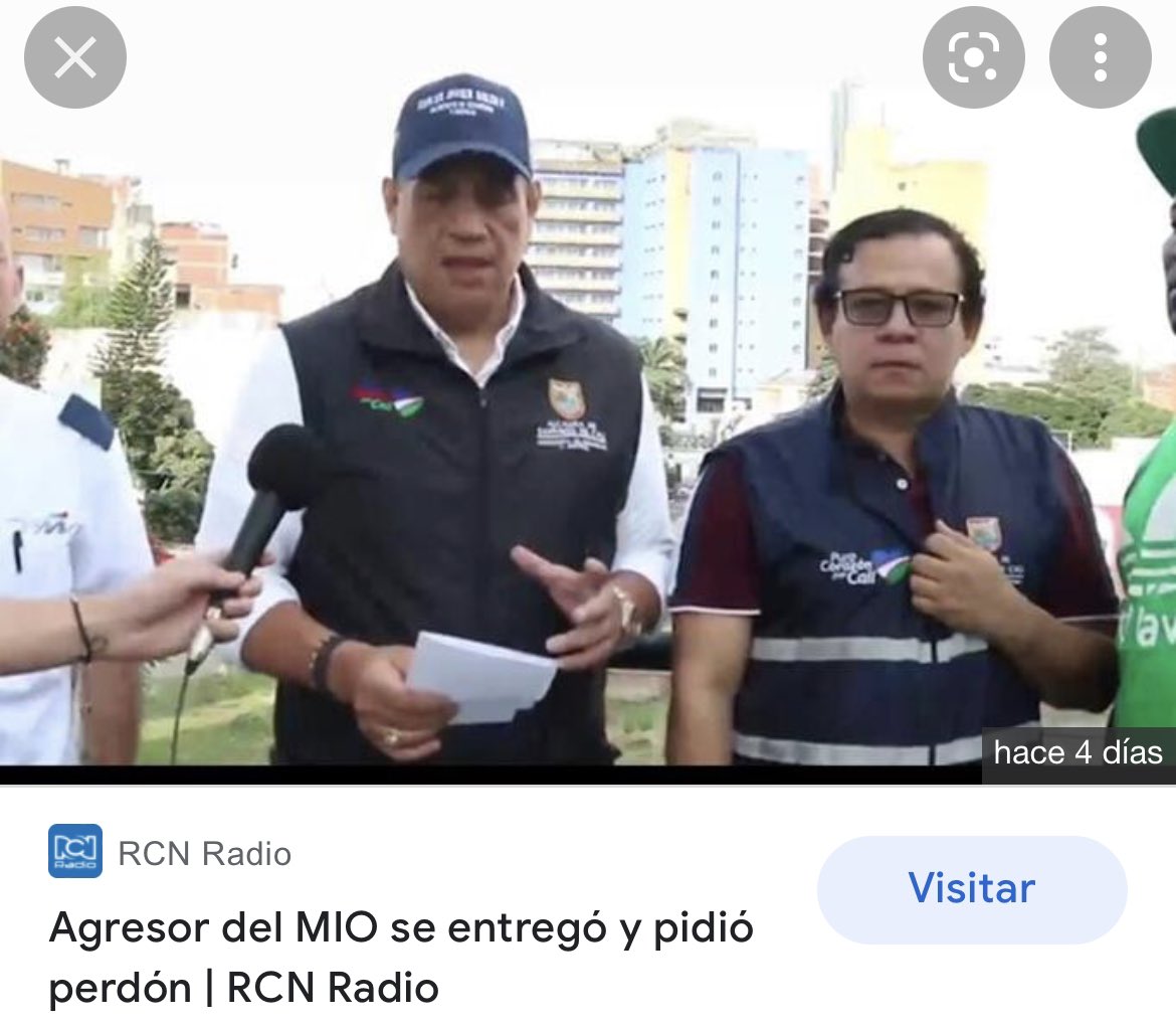 josueartex's tweet photo. 🔴 No puede ser un buen día para #Bogota con atentado terrorista en #CiudadBolívar 7 niños heridos, homicidios al tope y un desmadre de atracos, queda demostrado, a @ClaudiaLopez y @anibalfds Les quedó grande Bogota, que presten al @SeguridadCali para que les solucione https://t.co/uAjimmcg6H
