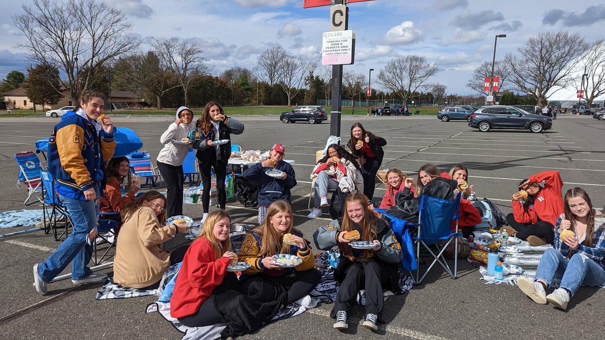 mtown_lacrosse's tweet photo. Thanks for fueling us for our tailgate @jerseymikes (Jackson location)! Subs were delicious ... or as the team was saying "Jersey Mike's - the sub above". https://t.co/wUK2GuQ30o