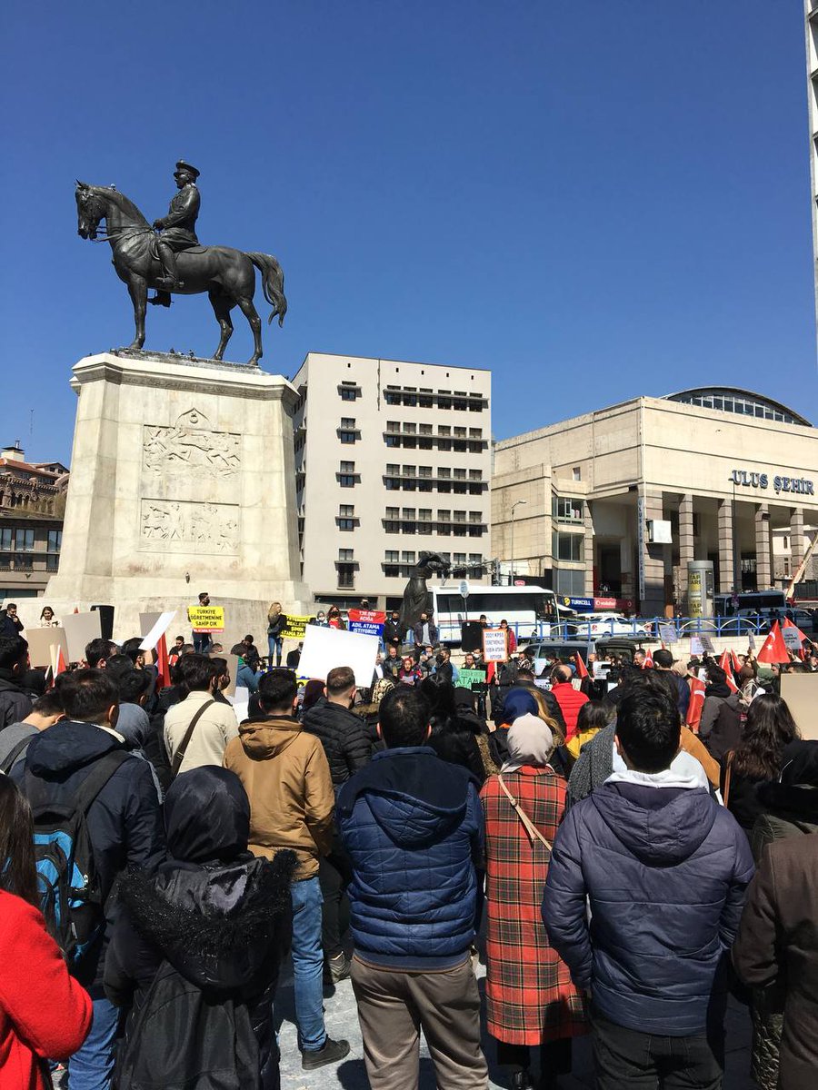 #UlusunSesi21Kpss
Öğretmenler son yılların en düşük atamasına tepki göstermek için Ankara/Ulus meydanında.
<a href="/cbsbb/">T.C. Cumhurbaşkanlığı Strateji ve Bütçe Başkanlığı</a> <a href="/tcmeb/">Millî Eğitim Bakanlığı</a> <a href="/tcbestepe/">T.C. Cumhurbaşkanlığı</a>