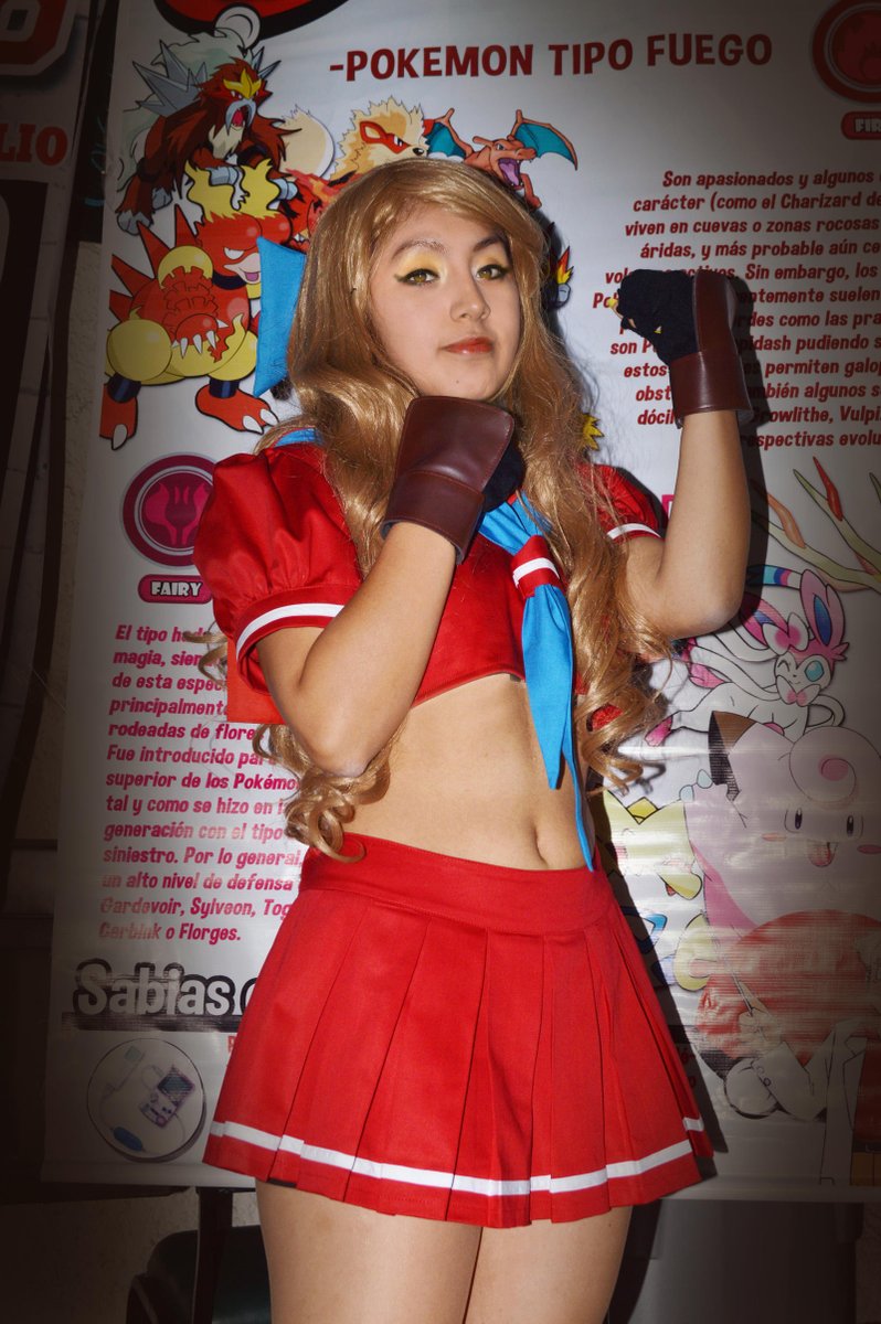 sdmrjogosdeluta's tweet photo. Karin Kanzuki (@Aurasora16 ) #DashCosplay #PrettyLegs #StreetFighter #animegirl #Cosplay https://t.co/MSaVUP1WvP