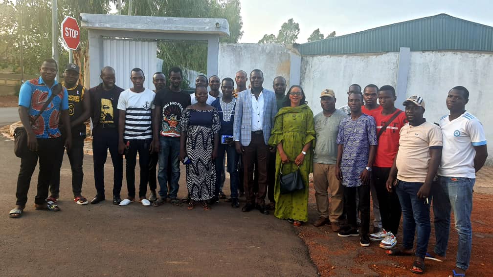 kone_vetcho's tweet photo. RÉGION DU PORO : #KORHOGO
SAMEDI 26 MARS APRÈS-MIDI
3ÈME ÉTAPE DE L'OPÉRATION #PHOENIX .
CE FUT UNE BELLE OCCASION D'ÉCHANGE ENTRE LA BASE ET LE BUREAU.
FÉLICITATIONS A LA COORDINATION LOCALE ET AUX COORDINATEURS DE #NAPIE ET #SINEMATIALI. https://t.co/2bWO5iMgn7