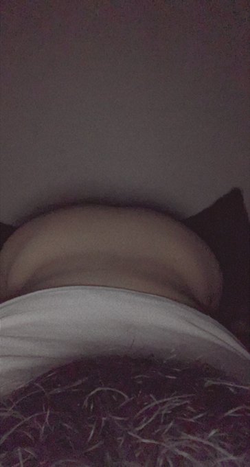 Who wants to bend me over 😉 https://t.co/cIsPFDg6JU<a href="/tag/onlyfans"class="tags"><span>#onlyfans</span></a><a href="/tag/sellingcontent"class="tags"><span>#sellingcontent</span></a>