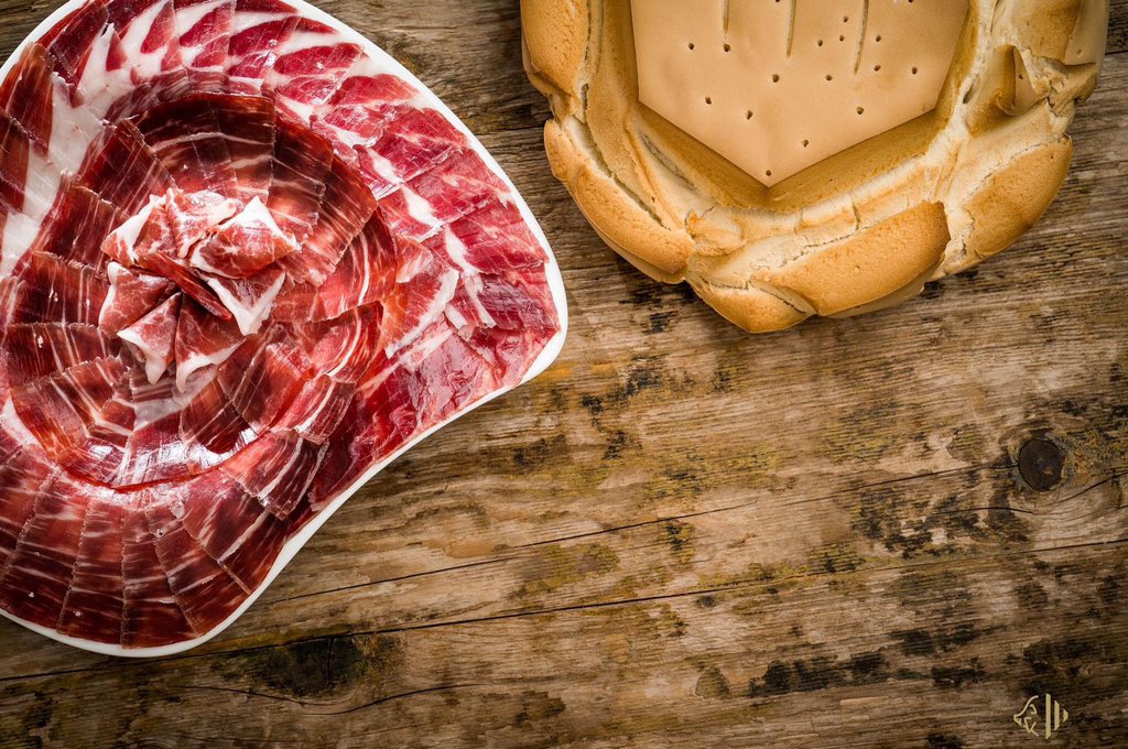 ¿Hacemos una pausa para disfrutar de un aperitivo de domingo con este Jamón de Bellota 100% Ibérico?