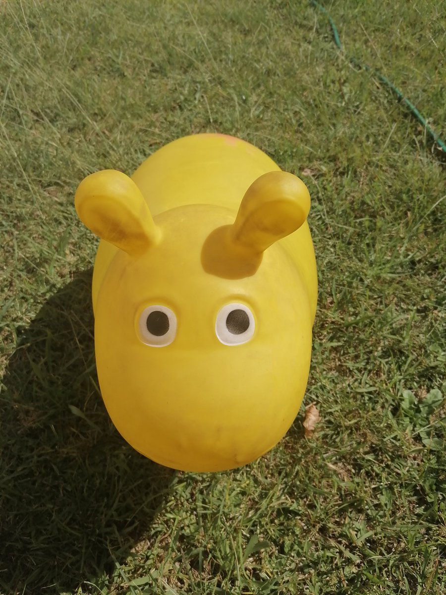 St Mary's Chitungwiza tapinda tapinda <a href="/JobSikhala1/">HON Job Wiwa Sikhala</a> 😂