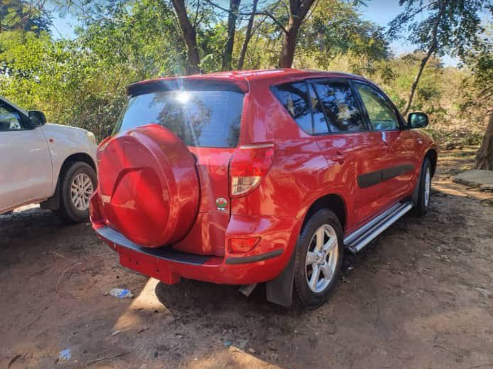 ByoCarMarket's tweet photo. Recent Toyota Rav 4 available for sale

Manual Transmission 
Diesel Engine
Ex UK
Mileage 134K
Very Clean in and out

Asking price - $10 000. Dm if interested ☺️

Like and Rt https://t.co/kv1GKZFpP6