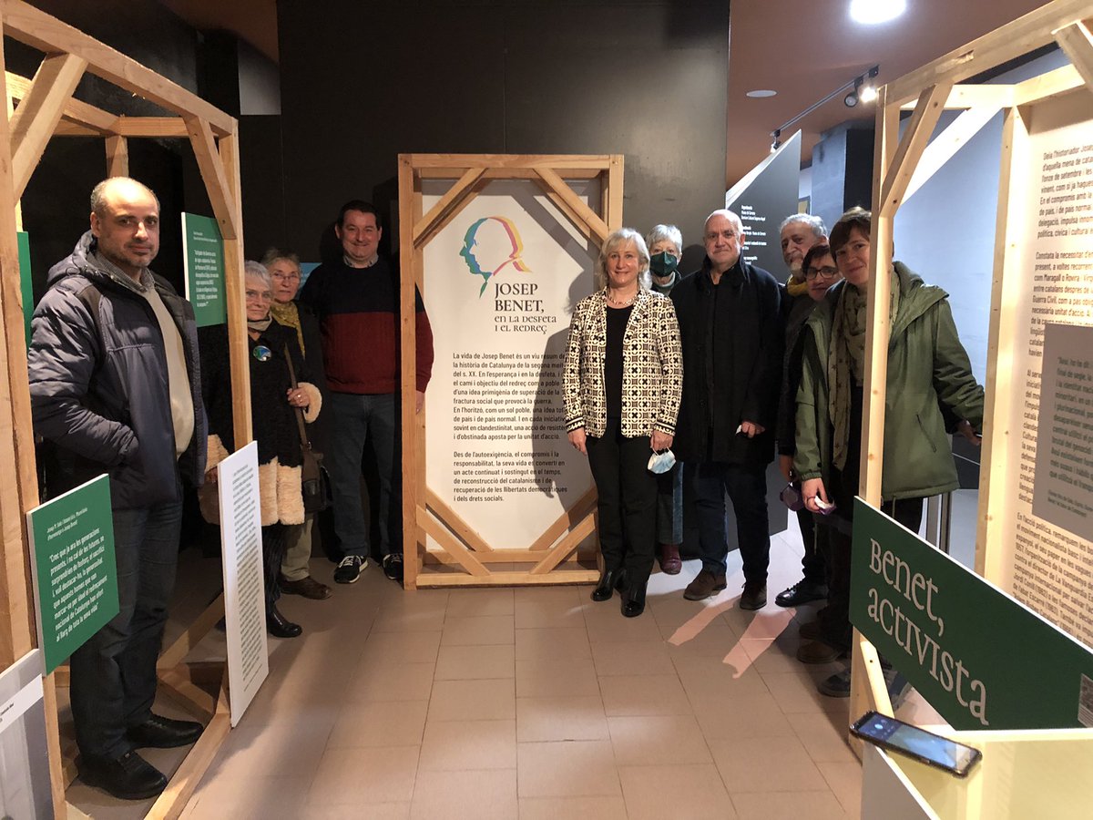 jolival65's tweet photo. Avui hem clausurat al @museudecervera l’exposició “Josep Benet. En la desfeta i el redreç”. Comença la itinerància q hem de desitjar pugui viatjar i exposar-se arreu. De moment, Agramunt, Bellpuig, Sant Andreu del Palomar i Tàrrega es repartiran, malgrat algun buit, l’any 2022. https://t.co/3r4nMR2iOj
