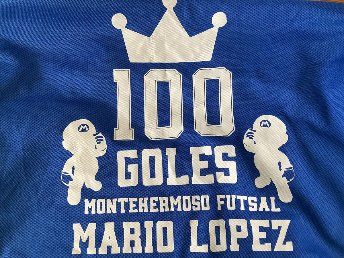 MarioLopez__'s tweet photo. ¡Sorpresa inesperada!😂😂 100 goles. Gracias a @MontehermosoFu1 por el detalle.
Ojalá sean como mínimo otros 100 más.
#100goles #68partidos #wifex https://t.co/waGskDRB6W