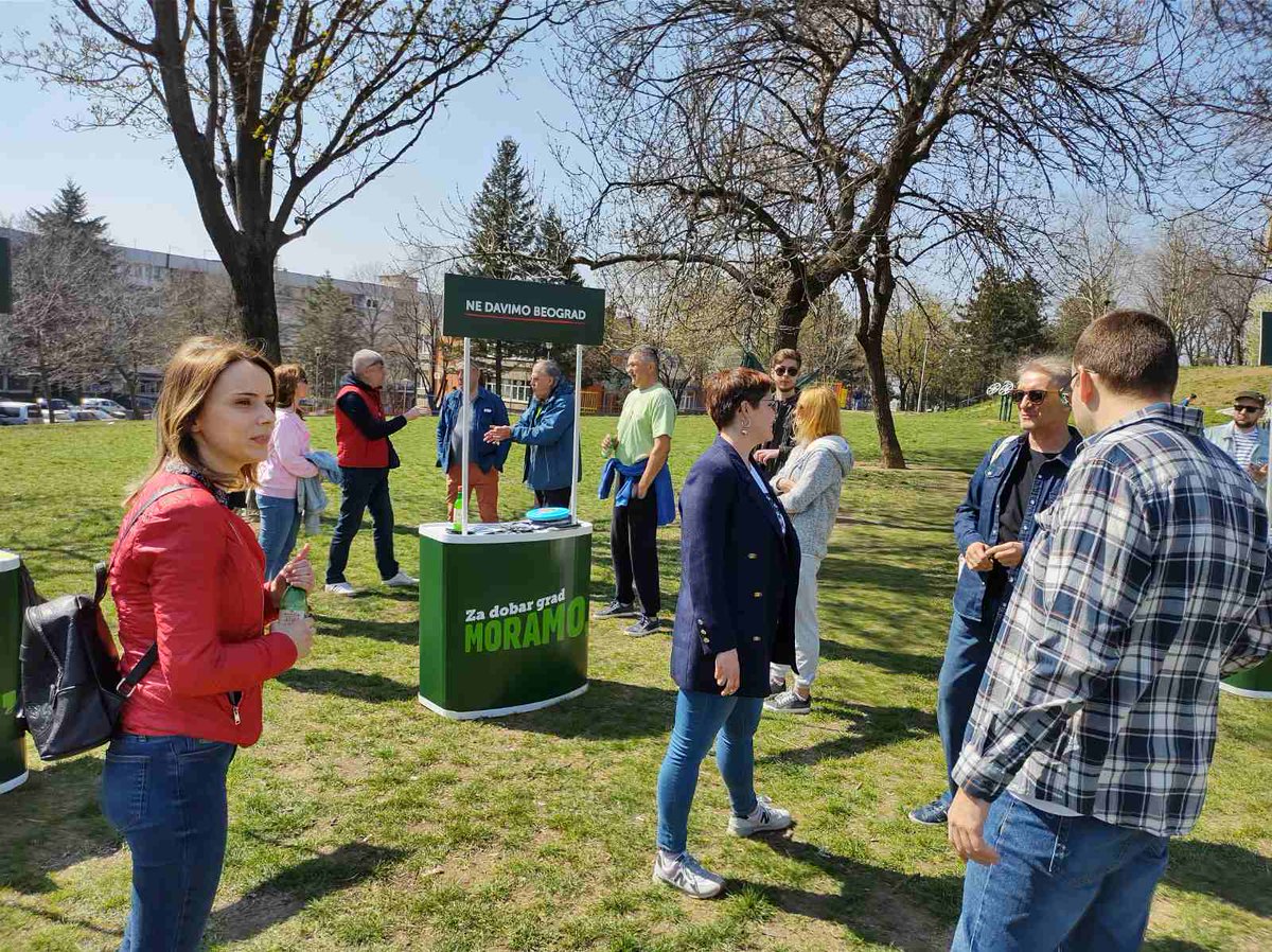 plavocebe's tweet photo. Danas smo imali komšijski razgovor kod Ruda- Istočna kapija Beograda 🌷
Divna atmosfera i divni ljudi!
Neverovatna podrška ✊
Hvala svima koji su došli 💚
@nedavimobgd
#MORAMO
#ZaDobarGrad https://t.co/25WjVIoShh