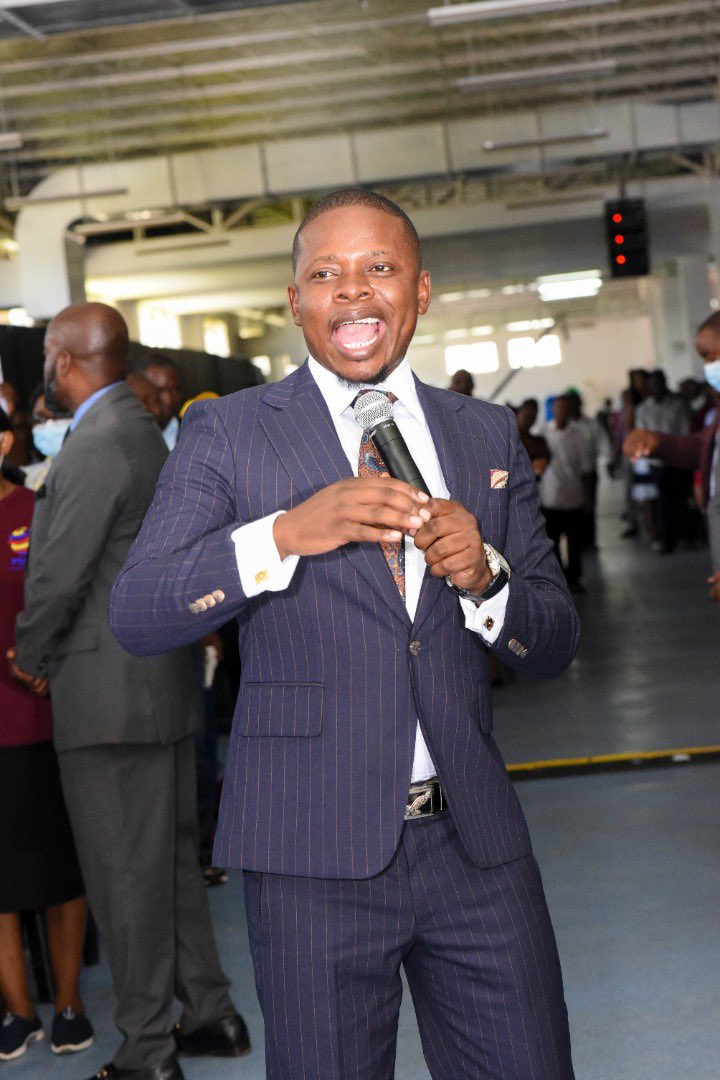 psbushiri's tweet photo. A Word For The Week|

I saw a lot of things happening this week. There will be some people who will face so many battles but God said, “If I fought for David, Deborah and Israel I will fight for you too.”

You do not have to be afraid, my God will fight for you! https://t.co/zBDVxiPqNL