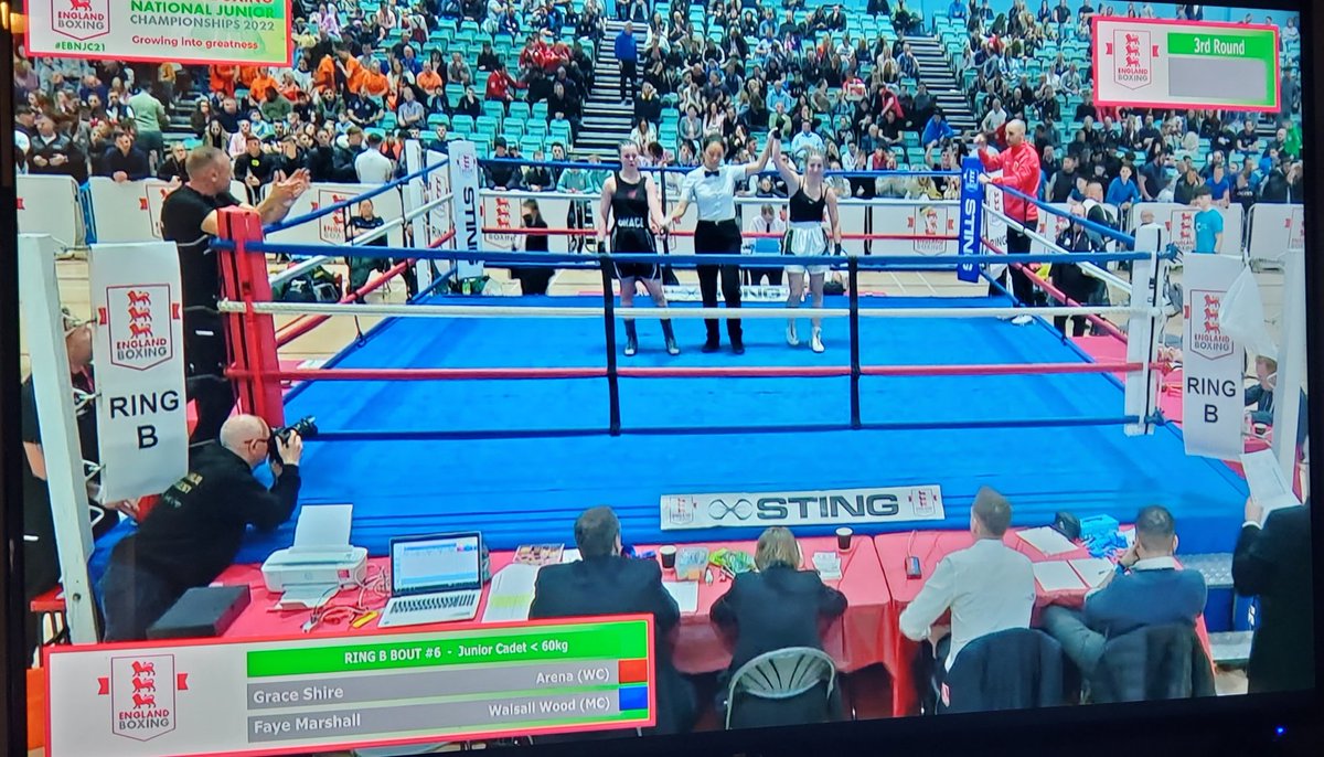 Great fight 🥊 <a href="/boxerfayemarsh/">faye marshall</a>!! Cousins from Wheatley Ontario 🇨🇦 cheering you on! <a href="/Scottym1977/">Scott Marshall</a> should be proud!