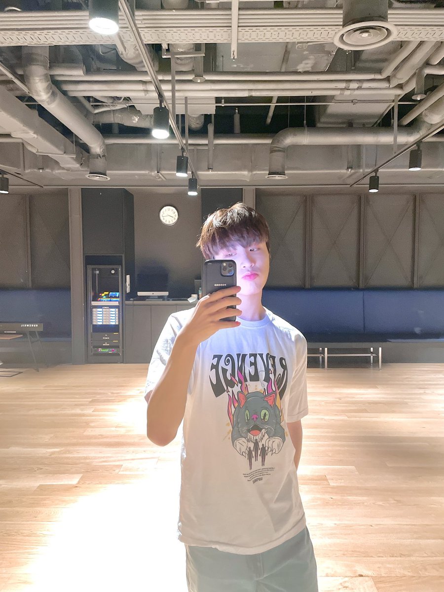 ogjunghwan's tweet photo. SABIHAN MO NGA YAN KABIT MO HUWAG KAMI IDAMAY DAMAY KUNG ANO ANO GINAGAWA NIYANG MGA ISTORYA PARA SAMING MGA PAMILYA DAHIL HINDI KAMI NANGENGEALAM SAINYONG MAG ASAWA KAHIT KAPATID,, KAPATID KO YANG ASAWA MO HINDE KAMI NAKIKIALAM !!!!!! https://t.co/7LqbfE2YeB