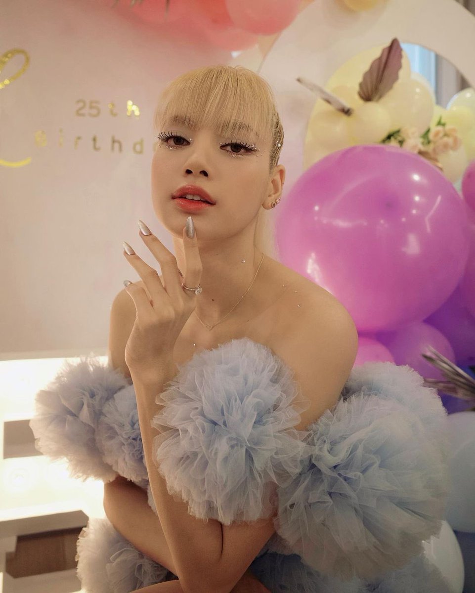 hyzin111's tweet photo. น่ารักที่สุดในโลกเล้ย เจ้าหญิงแห่งรอยยิ้มของเค้า
#SuperstarLalisaDay
#LovingLisaDa https://t.co/bG0vozPza3