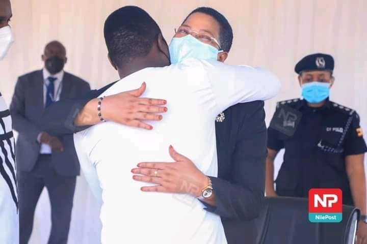 PrinceBeckam's tweet photo. Big eye and Catherine wre chased away frm the Burial coz of associating with NRM #watabout these nw 👁 https://t.co/nkHknMEp0A