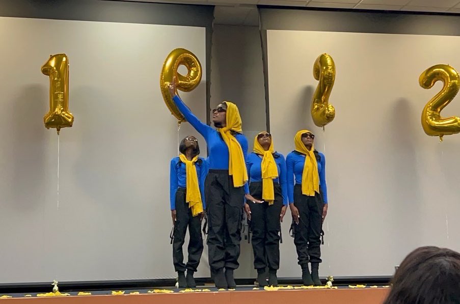 ittybittyarrii's tweet photo. It takes a REAL woman to be a Σigma Gamma Rho💙💛! It’s been a long time coming, but I would do it all over again in a heartbeat. Now and FOREVER I will be know as the deuce with ALL the juice (Golden InquiΣition✨) .

#D2UCECLUB
#SPR22 https://t.co/MtGVvx4hHe