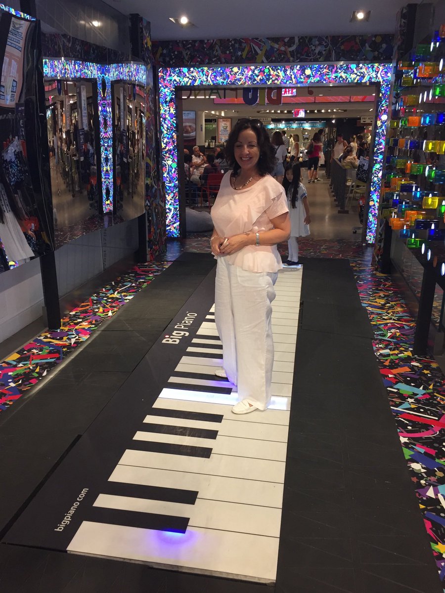 Just started on <a href="/SoundRadio1031/">Sound Radio 103.1</a> now it’s a @ClassicalXOvr4U show from the vault.
Click on the web link to listen in🎶🎉🌟🏴󠁧󠁢󠁷󠁬󠁳󠁿

classicalxover4u.co.uk