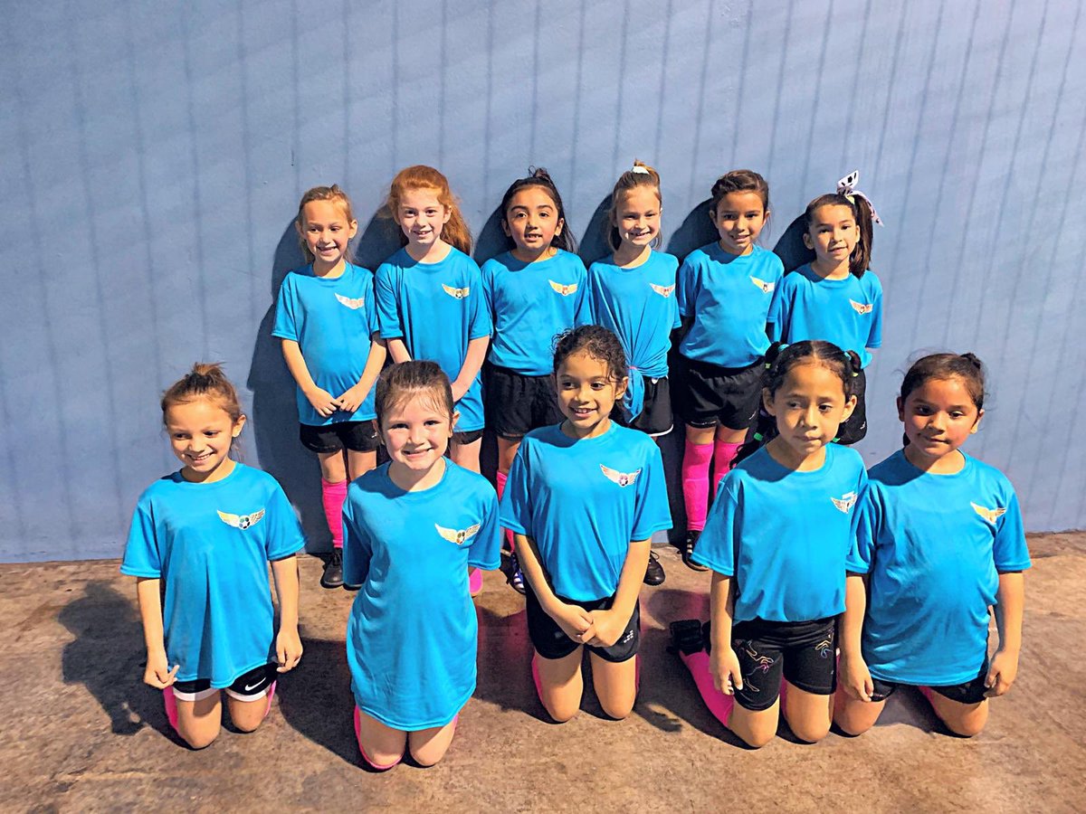 B_Jones_B's tweet photo. @FCDallas how do I go about getting these girls to the April 16th game?  They have picked up their game quite a bit and want to see the pros go!!! https://t.co/gbhT7CNX84