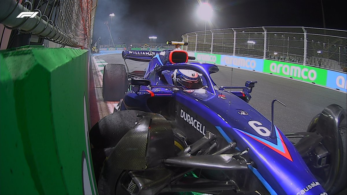 LAP 16/50 

⚠️ SAFETY CAR ⚠️

Latifi has hit the barriers exiting the final corner

The Canadian is ok 

#SaudiArabianGP #F1