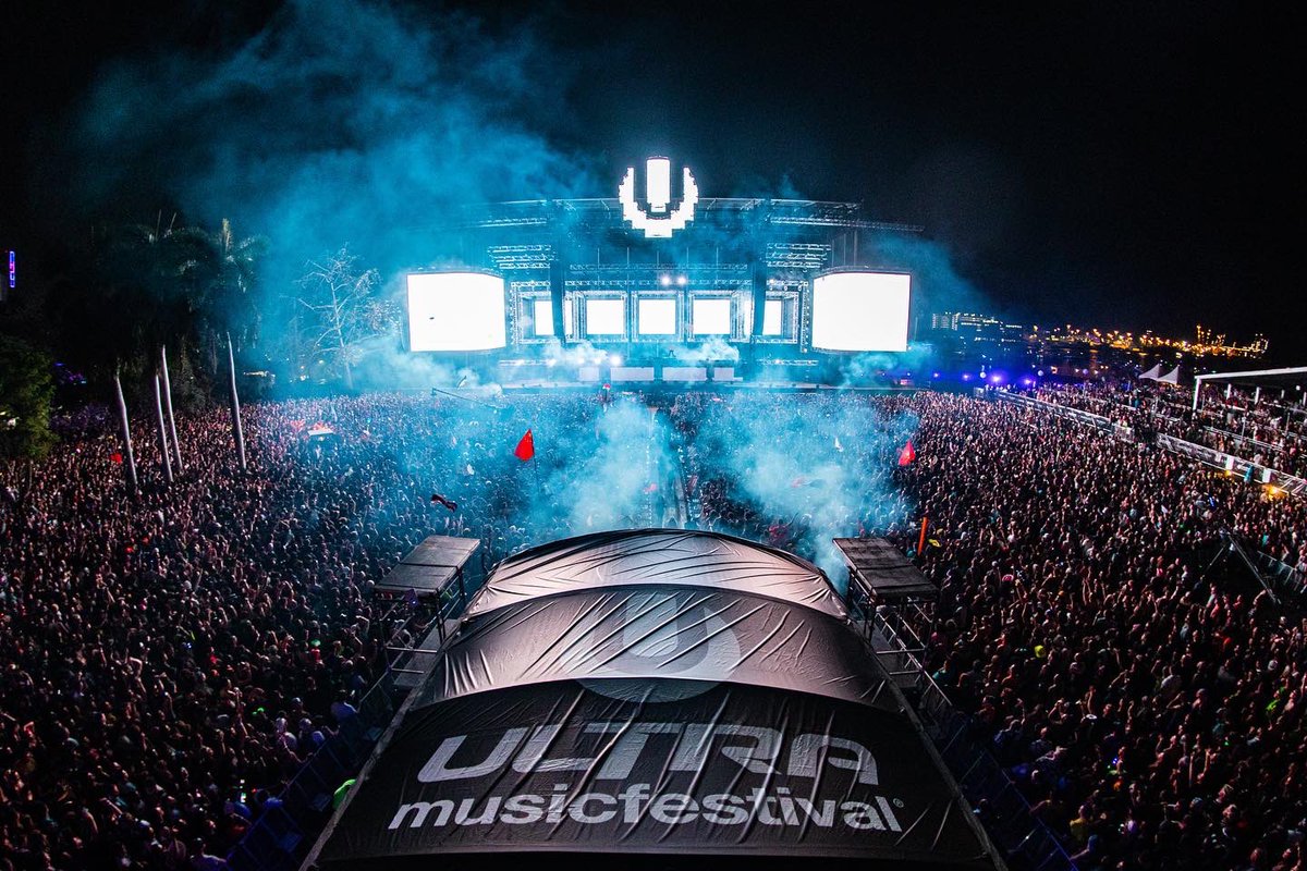 djsnake's tweet photo. Legendary Night. @ultra https://t.co/psYEW3L2uN