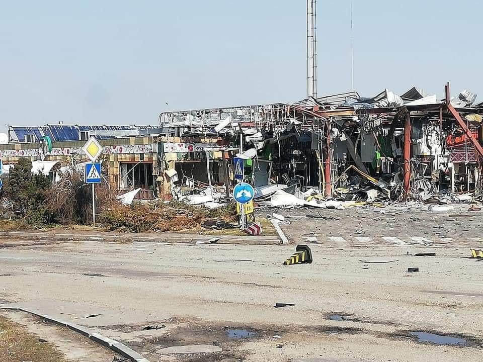 maartenbrink's tweet photo. 19:29: "Vandaag zijn deze foto's de realiteit van de regio #Kyiv. Al deze explosies zijn de hele dag hoorbaar voor mij. Het is echt verschrikkelijk."
#SupportMaria #kyivunderattack #StandWithUkraine️ #Ukraine #Putin https://t.co/D9ue3nzLz7
