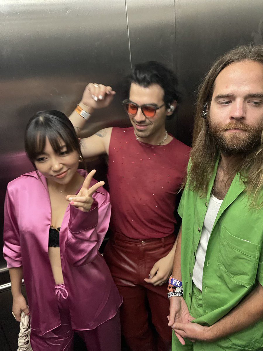 DNCE's tweet photo. FAIRLY ODD PARENTS GOT NOTHING ON US ✨🧚‍♂️ https://t.co/yImC3E0XWl