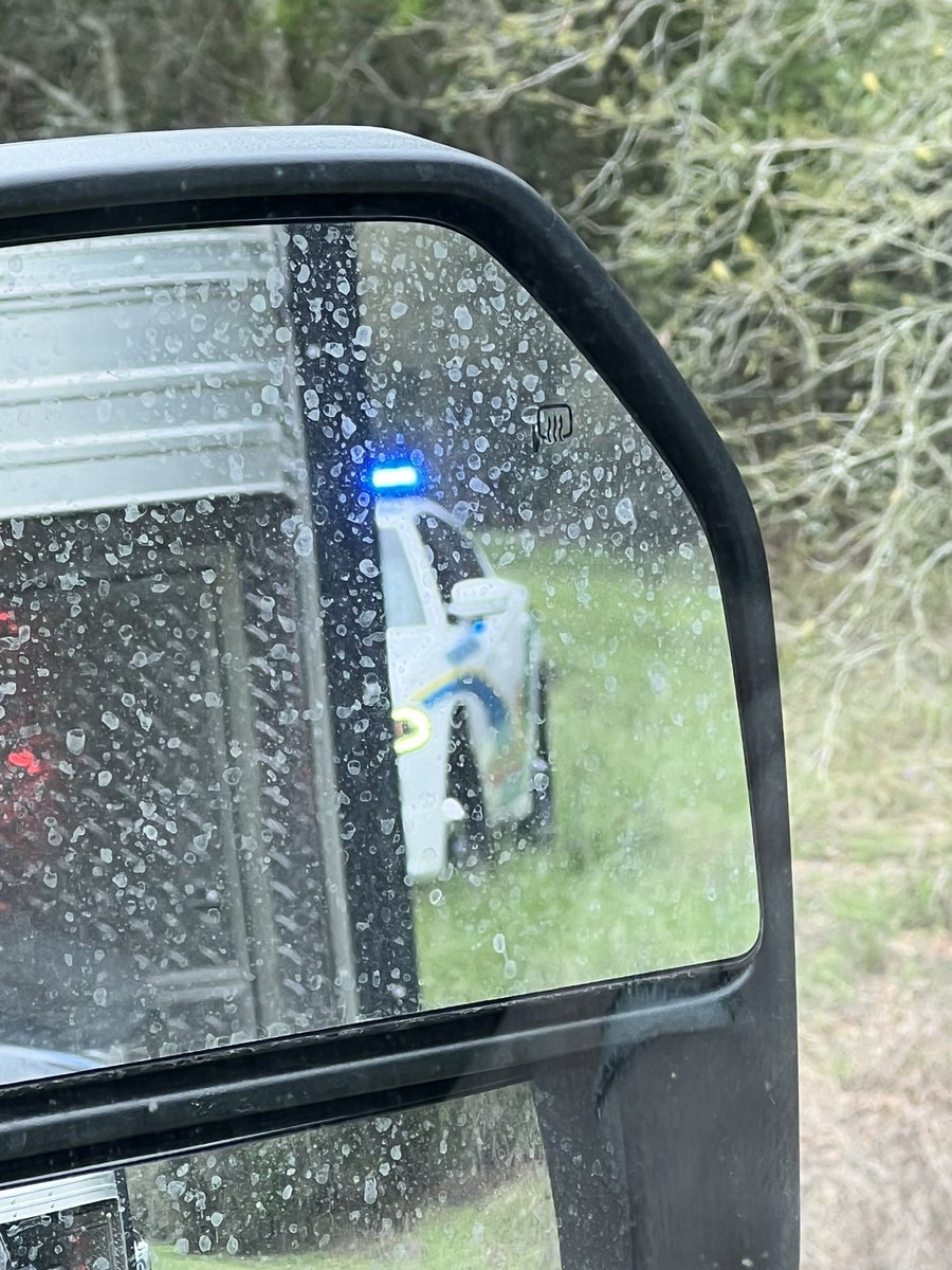 SelnerAg's tweet image. PSA: if you pull a trailer that can haul horses or livestock, (even a cargo trailer) into the state of FL, you have to check in at the livestock check station. Even when empty apparently. We just rv in our horse trailer because we are hillbillies.