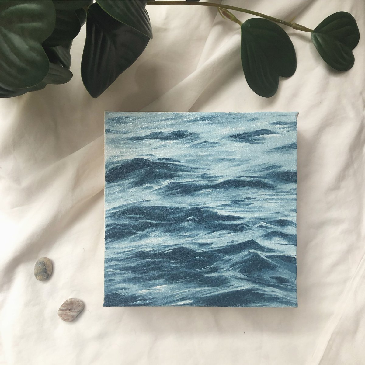 painting the ocean with a looser approach 

#art #painting #ArtistOnTwitter #oilpainting #oceanpainting