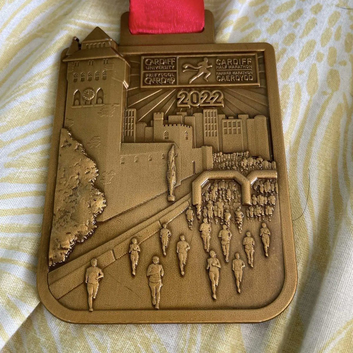 Well done to all our Ystrad runners who took part in the <a href="/CardiffHalf/">Cardiff Half 🏴󠁧󠁢󠁷󠁬󠁳󠁿</a> today.
It was a glorious sunny March day and it was a warm one. However everyone finished with great times, there were a couple of injuries but they powered on through.
Amazing work everyone #ystradrunners