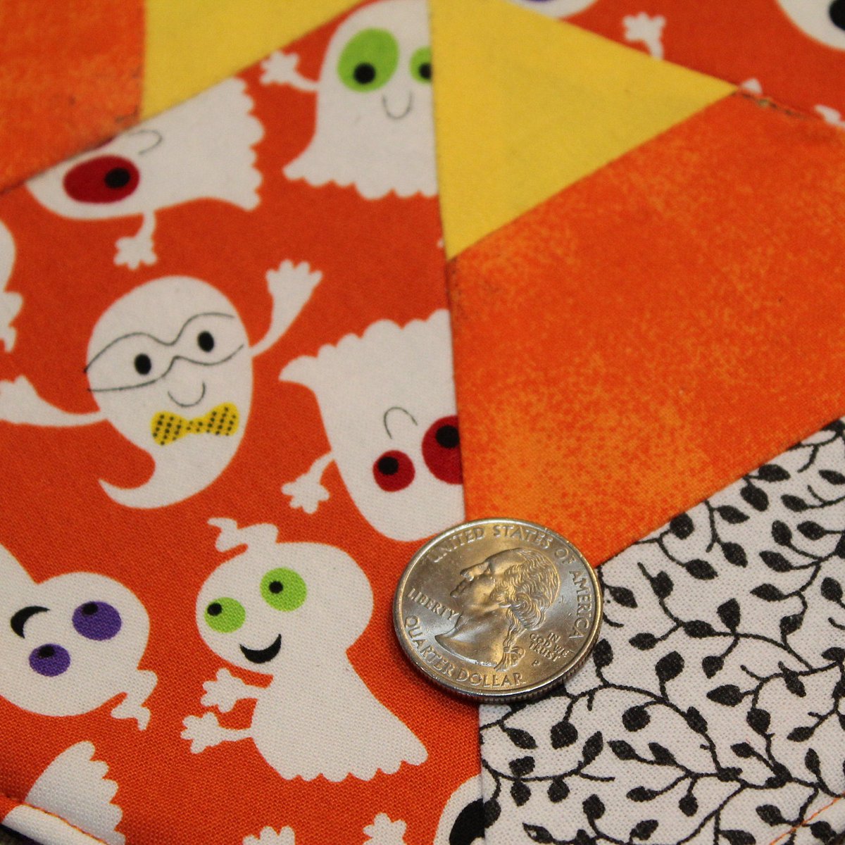 quilts_more's tweet photo. Halloween Side Table Decoration, Fabric Centerpiece, Halloween Party, Reversible, All Hallow's Eve, Table Protection Triangle Ghost Orange https://t.co/DRoVIp8BRR #Etsy #ImagineQuiltsAndMore #TableProtection https://t.co/Akg9eWYnBe