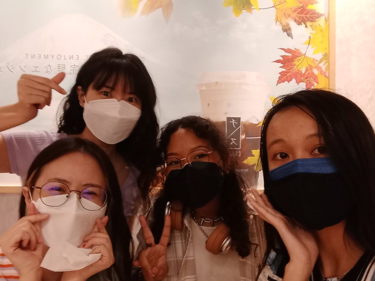noisykdz's tweet photo. #SweetConnectionInMY
I was in a rush but everything there was really cute :DI love how they decorate the qr code 👏 I even met some moots there @gpdlwm_ @atinyyk @ddeonghwa98z 💞 hope to see u guys in the next event https://t.co/XRvJtzubxF