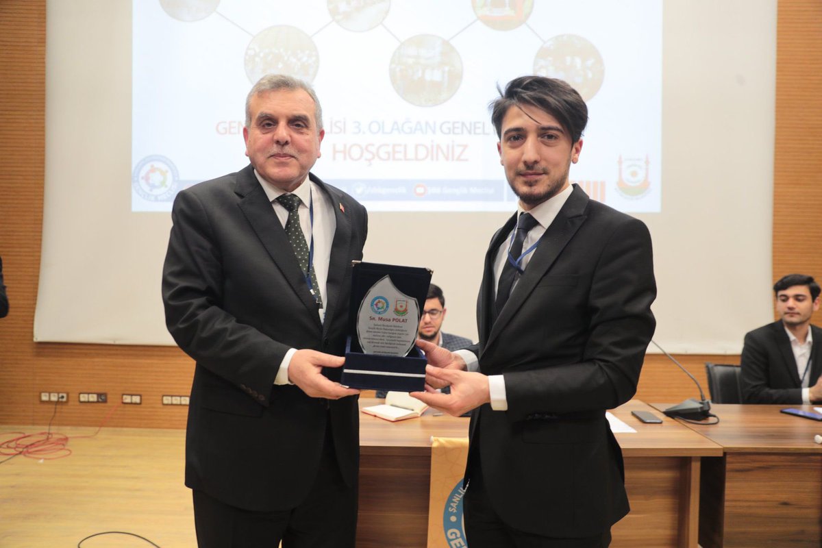 engencsanliurfa's tweet photo. Gençlik Meclisimizin 3. Olağan Genel Kurulu'nu @sanliurfabld başkanı @zabeyazgul başkanımızın katılımıyla gerçekleştik.

Göreve tekrar seçilen önceki dönem Gençlik Meclisi başkanımız @musapolatnet ve yönetim kurulumuzun hayırlara vesile olmasını diyoruz.

İlk günki aşkla DEVAM😎 https://t.co/WEhbKwsUsu