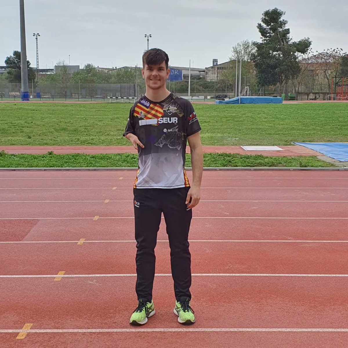 tonivi85's tweet photo. Pere Antoni Gomila nos ha representado en el campeonato de Comunidades Autónomas organizado por la Feddf celebrado en Gandía.
 Bajo lluvia: 
100ml 11.72 1r clasificado T46
200ml 24.72 1r clasificado  T46
Longitud 5,69. 1r clasificado  T46
@FESAIB
@pereantoni_98 https://t.co/Kiri4ElUoS