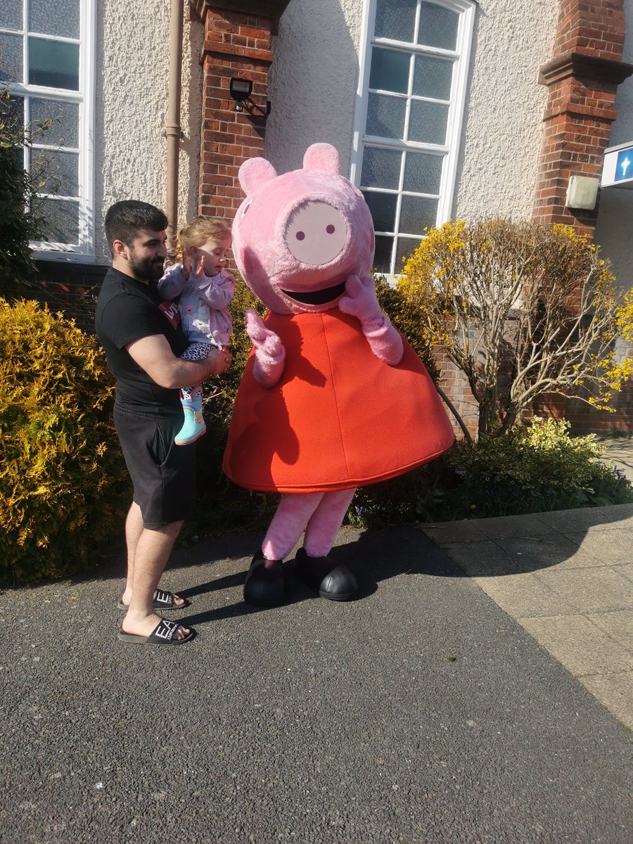 BethanS92's tweet photo. The day elouises life lit up 😂 and all her dreams came true. #peppapig @peppapig #girl #toddler #spinabifida ♥️ https://t.co/S9PAeSGYUI