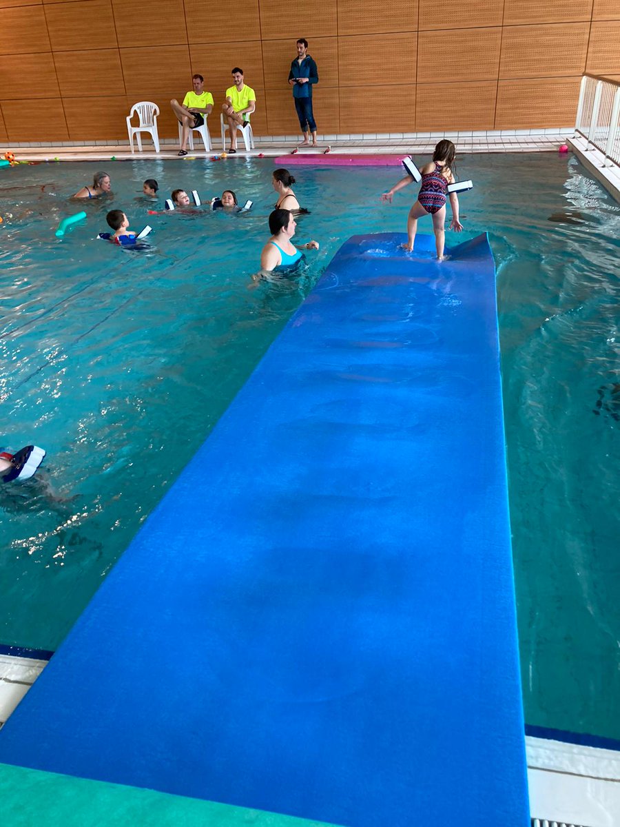 usep_79's tweet photo. La fête des petits, rencontre #usep en famille ! C'était samedi à @VilledeMelle. Merci aux enseignants volontaires et à la collectivité pour son engagement. Bravo aux petits de maternelle 🏊🏼‍♂️🤸🤾🤹🤼

@usepnationale @crusepna @DSDEN79 https://t.co/tGiuHkHTjE