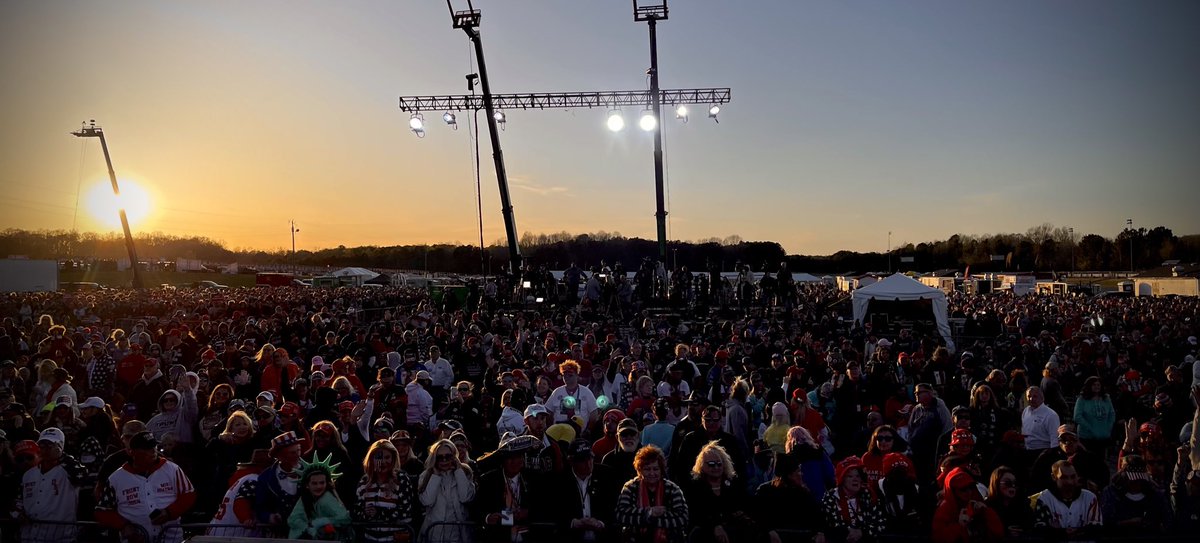 Liz Harrington (@reallizusa) on Twitter photo FAKE NEWS!
Massive crowd in Georgia last night, with estimates between 25,000 and 35,000 people.
Fake news <a href="/stphnfwlr/">stephen fowler</a> doesn't know what he's talking about! FAKE NEWS!
Massive crowd in Georgia last night, with estimates between 25,000 and 35,000 people.
Fake news <a href="/stphnfwlr/">stephen fowler</a> doesn't know what he's talking about!