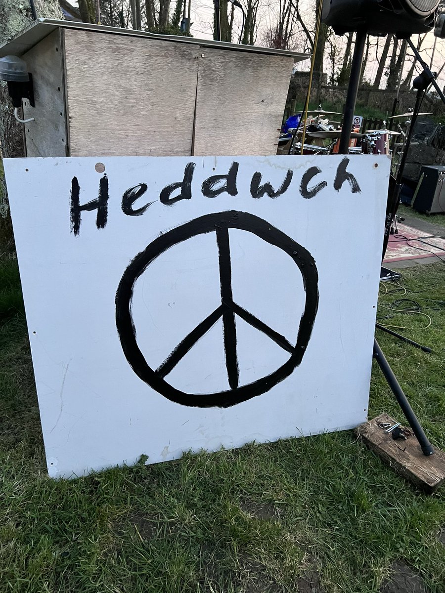 ǝuᴉuɐſ 🏴󠁧󠁢󠁷󠁬󠁳󠁿 🇪🇺🤝 tweet media