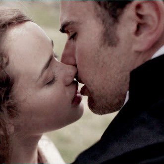 cynstweet's tweet photo. Chemistry is everything.🔥 
Sidney &amp; Charlotte❤️
Anthony &amp; Kate❤️
#JASanditon #SidlotteForever #LastAustenHero 
#bridgertonS2 #Kanthony #Bridgerton https://t.co/EYVnX5cBTa