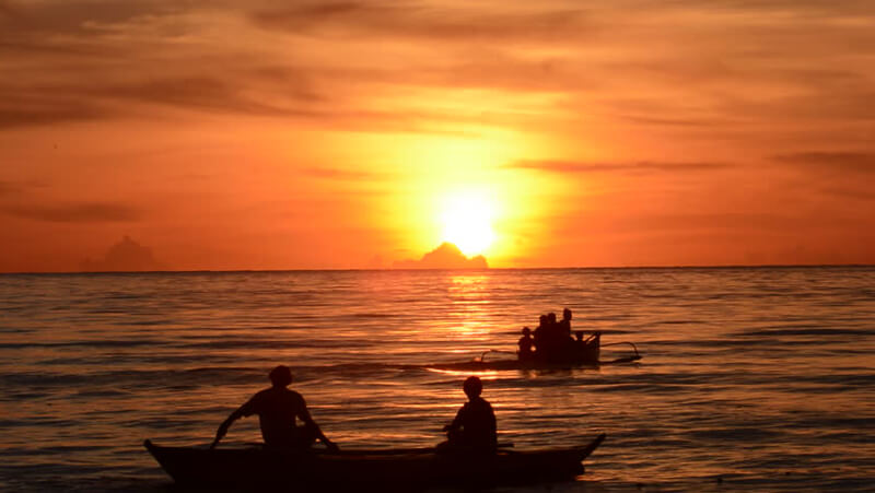 MelPhAvge's tweet photo. El clima en Filipinas es típicamente marítimo tropical, con dos estaciones: aquella que es relativamente fresca y la estación cálida. Pero las temperaturas no bajan de los 21º. 
¡Si te gusta el sol y el calor, Filipinas es un destino perfecto!
#descubreelmundoconavge https://t.co/uk5RFu9lk1
