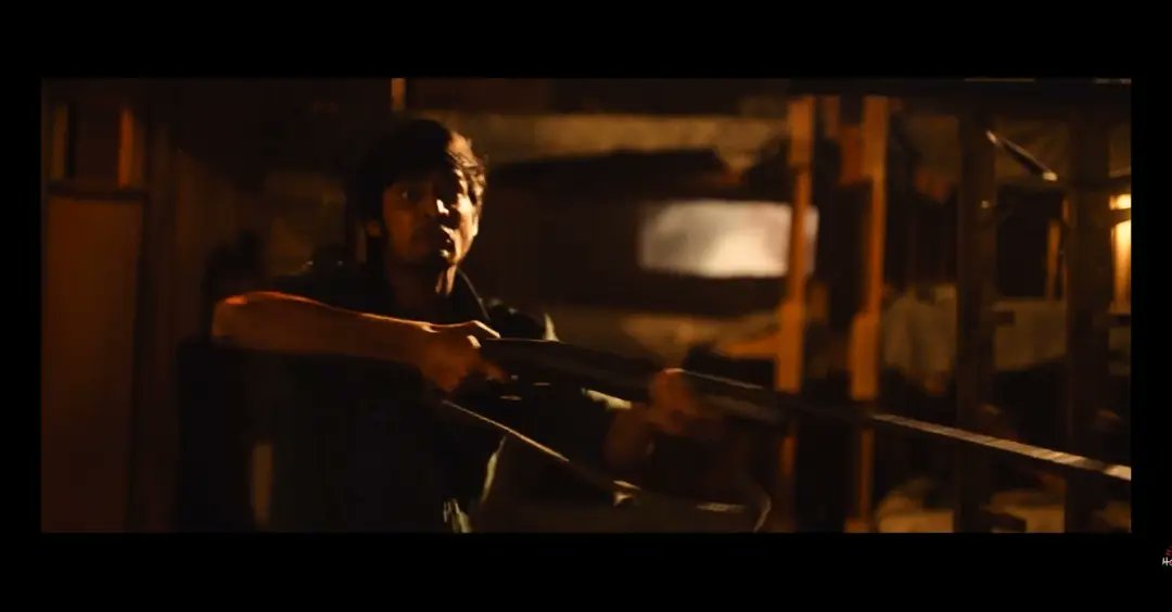 kkashii21's tweet photo. spotted @ActorSarann in #KGFChapter2Trailer 💥💥💥
#SurvivorTamil #saran https://t.co/qMSbKMG5wE