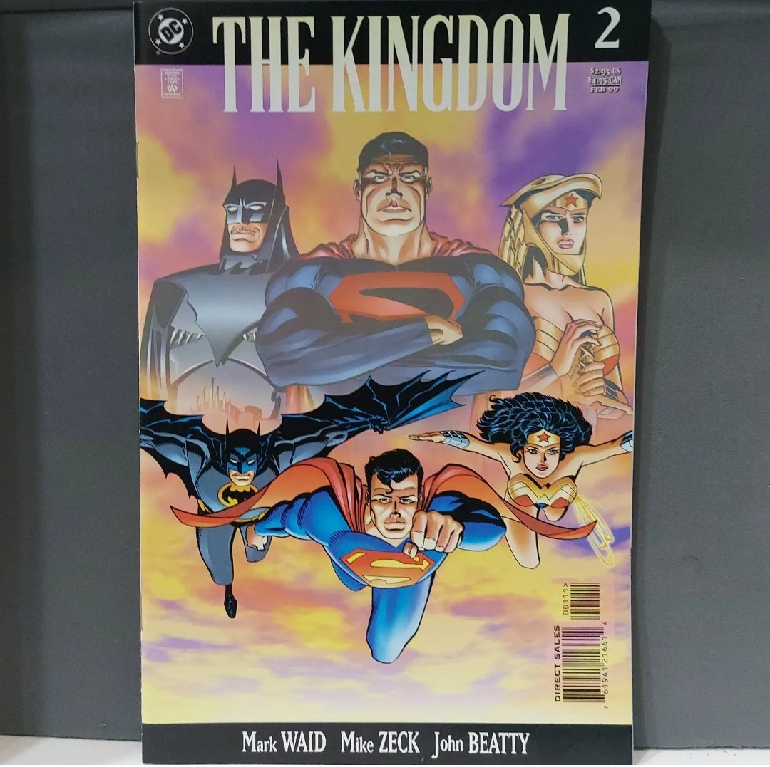 DCComics_collec's tweet photo. #sequelsunday continues with...
The Kingdom issue 2, February 1999 by Mark Waid and Mike Zeck.
Erm, this was something. Talk about the complete opposite of Kingdom Come. Intentions might have been good but it's not for me.
#dccomics https://t.co/YmzLoimBgR
