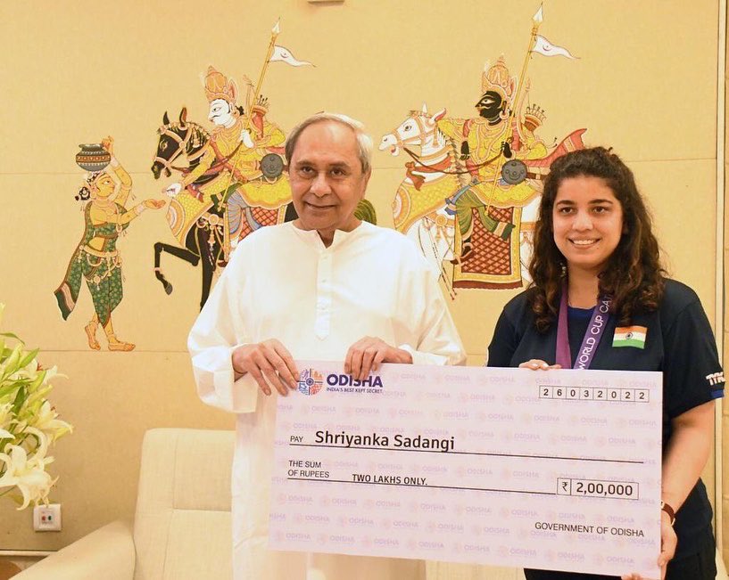 Extremely honoured to be felicitated by the honourable #ChiefMinister of #odisha @naveen_odisha for my medal at the ISSF #WorldCup.
.
.
.
@naveen_odisha <a href="/sports_odisha/">Odisha Sports</a> @gosportsvoices <a href="/rvineel_krishna/">Vineel Krishna</a> 
#odisha #sports #medal #olympics #chiefminister #india